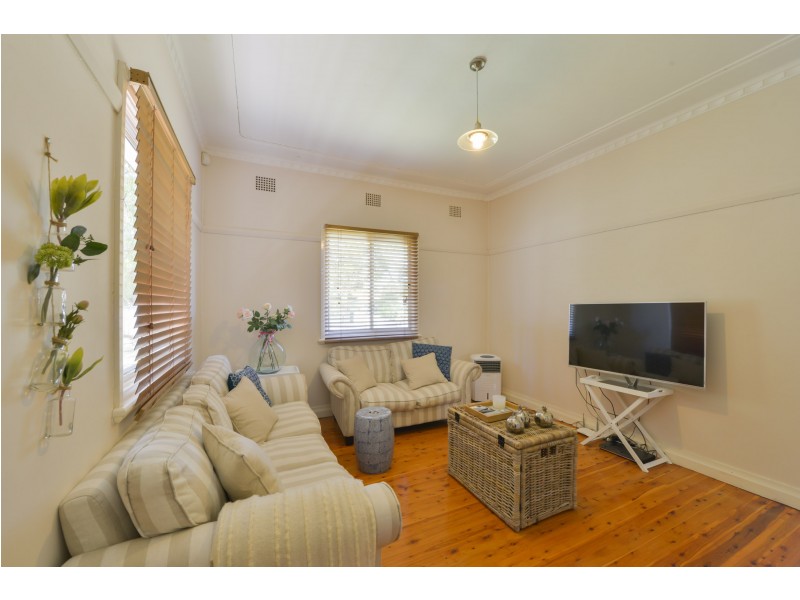 155 Upper Street, Tamworth NSW 2340