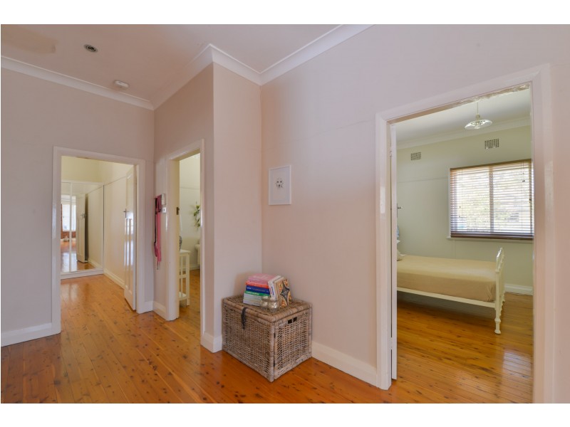 155 Upper Street, Tamworth NSW 2340