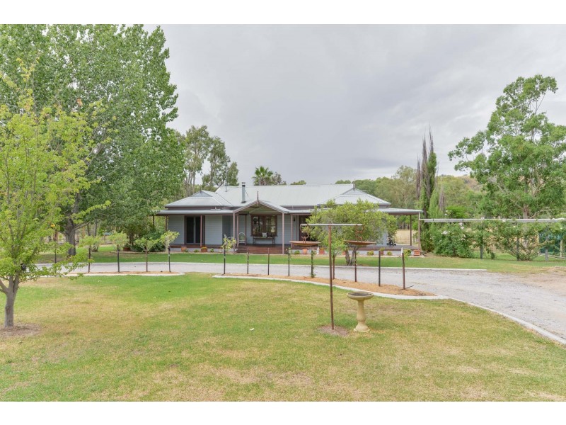 62 Avoca Road, Tamworth NSW 2340