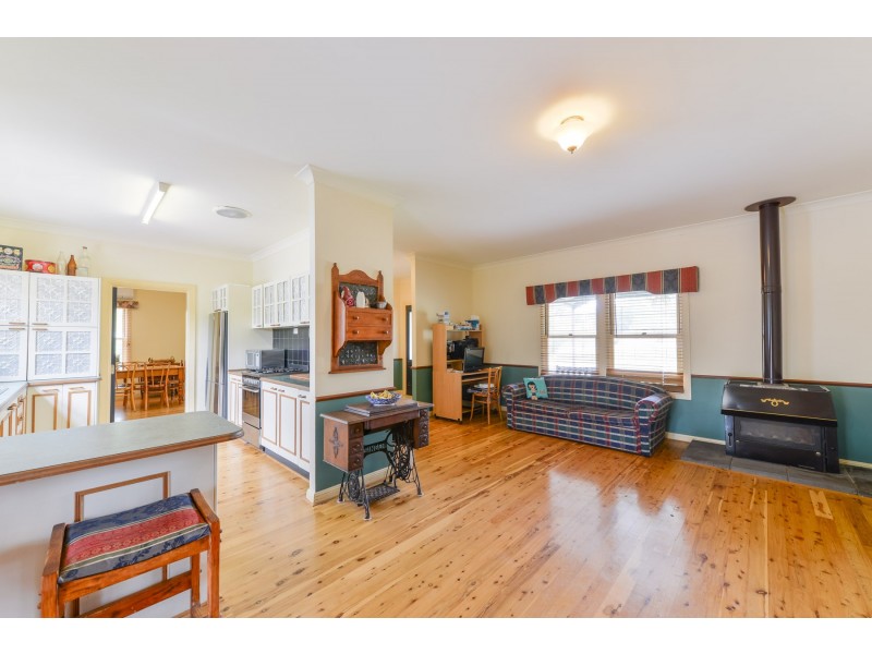 62 Avoca Road, Tamworth NSW 2340