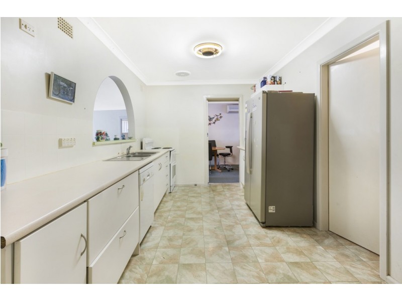 15 Larool Street, Tamworth NSW 2340