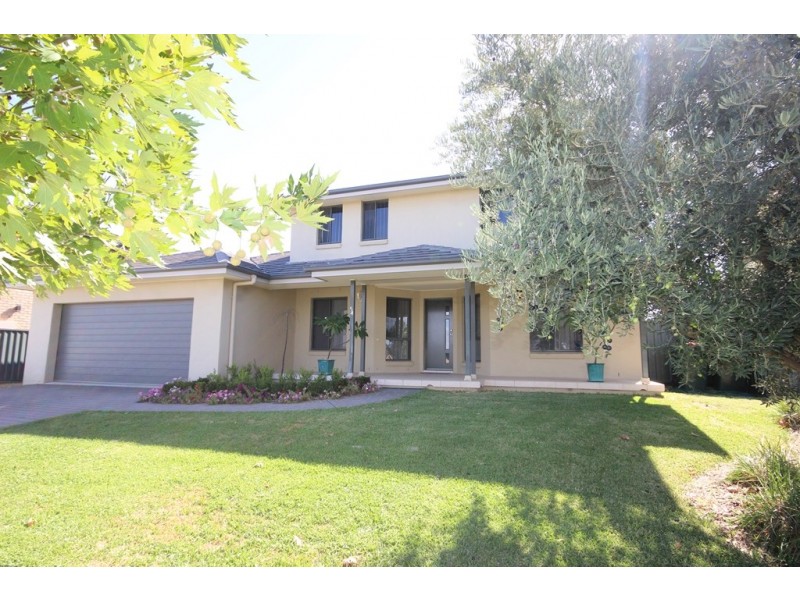 54 The Heights, Tamworth NSW 2340
