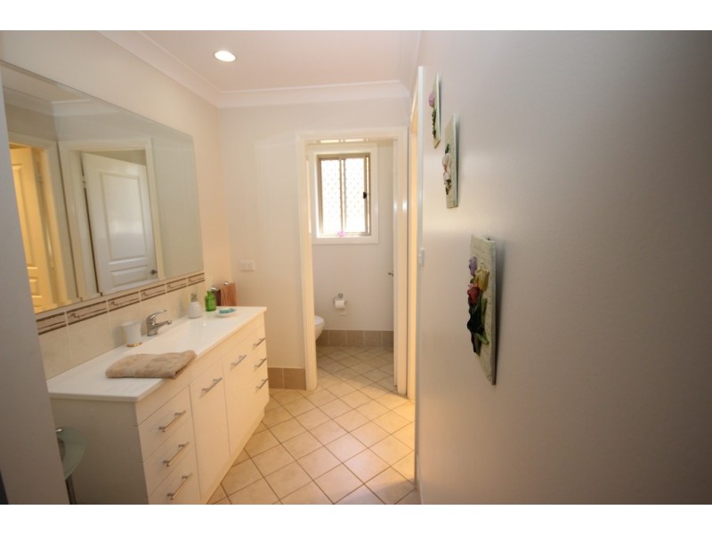 1 Warrabah Close, Tamworth NSW 2340