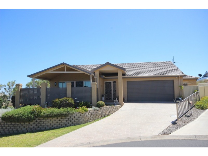 1 Warrabah Close, Tamworth NSW 2340