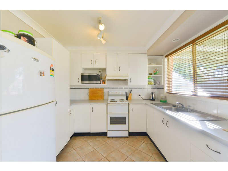 10 Grant Street, Kootingal NSW 2352