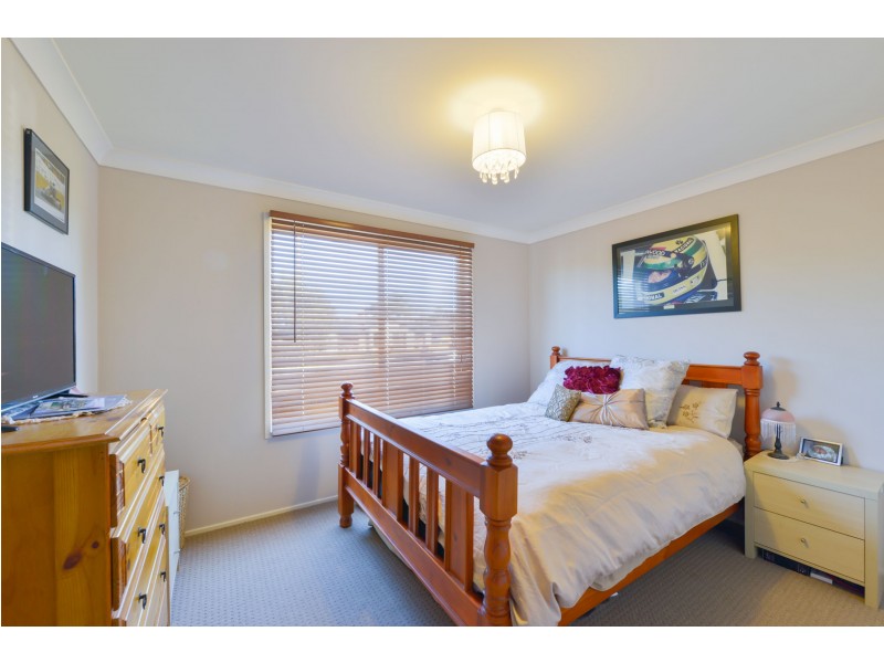 10 Grant Street, Kootingal NSW 2352