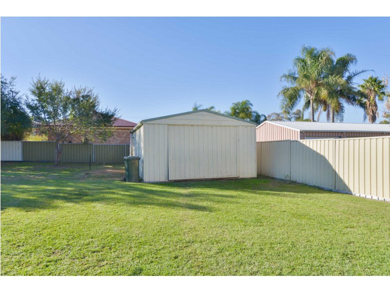 10 Grant Street, Kootingal NSW 2352