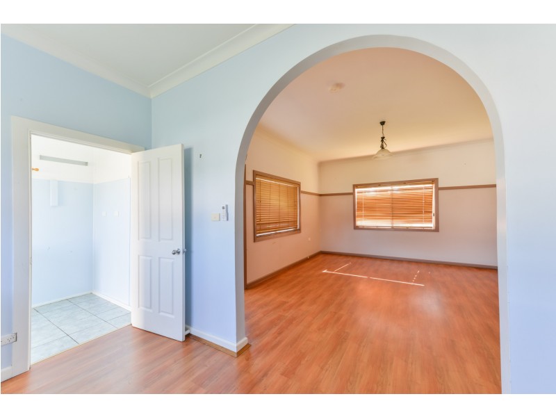 9 Electra Street, Tamworth NSW 2340