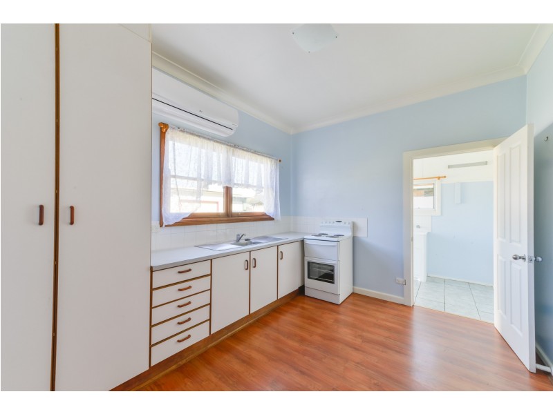 9 Electra Street, Tamworth NSW 2340