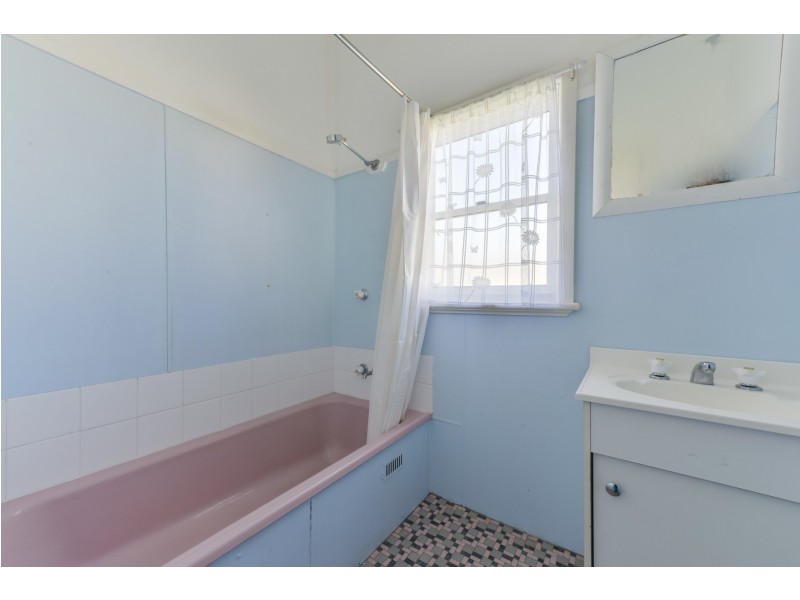 9 Electra Street, Tamworth NSW 2340