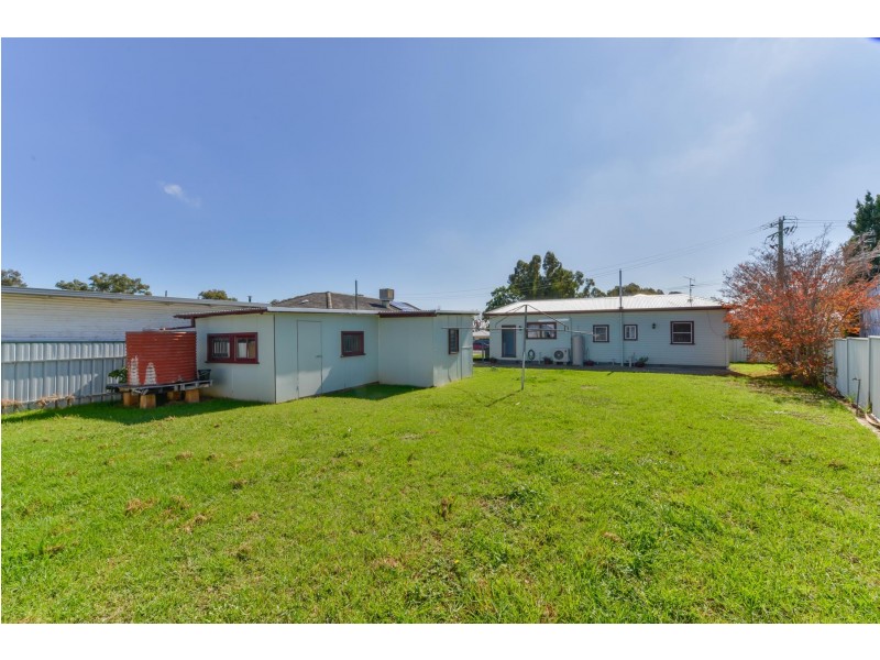 9 Electra Street, Tamworth NSW 2340