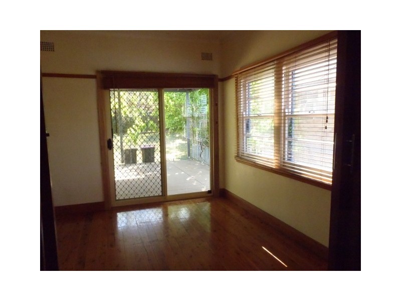 102 Rawson Avenue, Tamworth NSW 2340