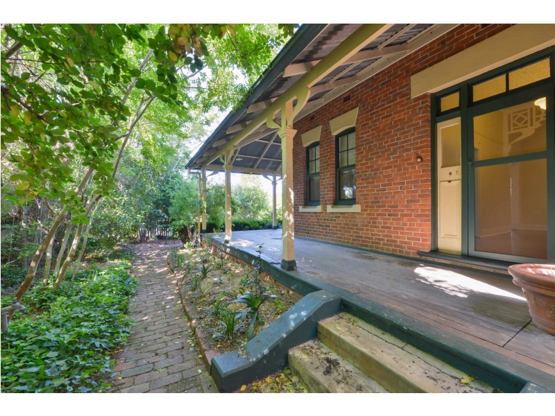 120 Carthage Street, Tamworth NSW 2340