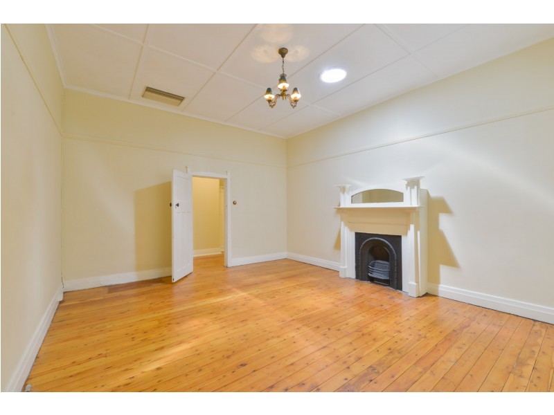 120 Carthage Street, Tamworth NSW 2340