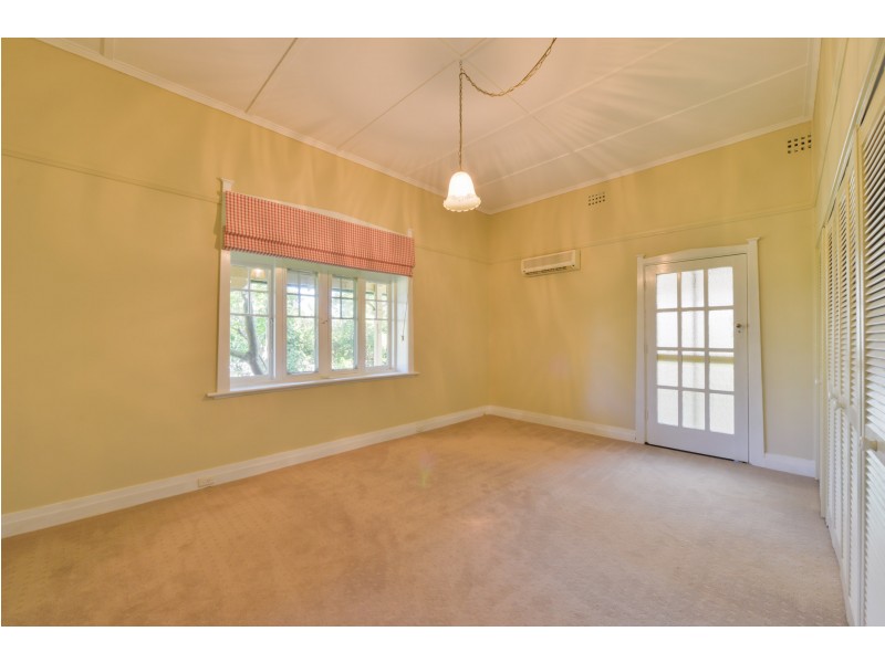 120 Carthage Street, Tamworth NSW 2340