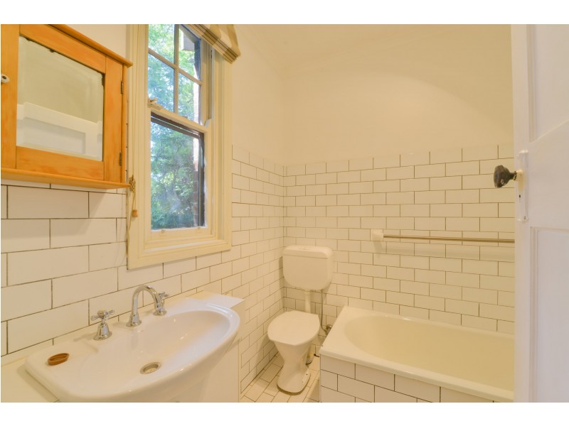 120 Carthage Street, Tamworth NSW 2340