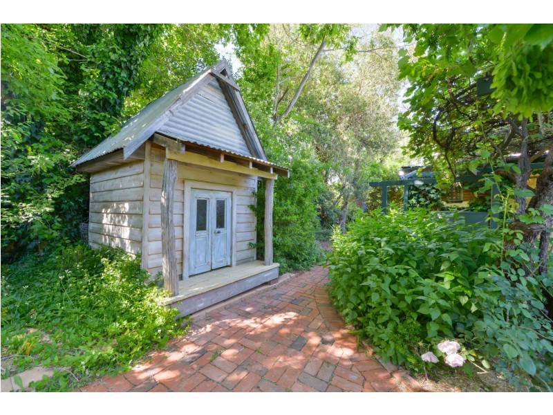 120 Carthage Street, Tamworth NSW 2340