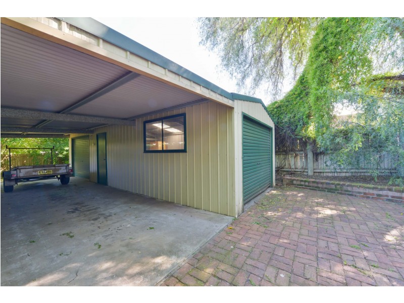 120 Carthage Street, Tamworth NSW 2340