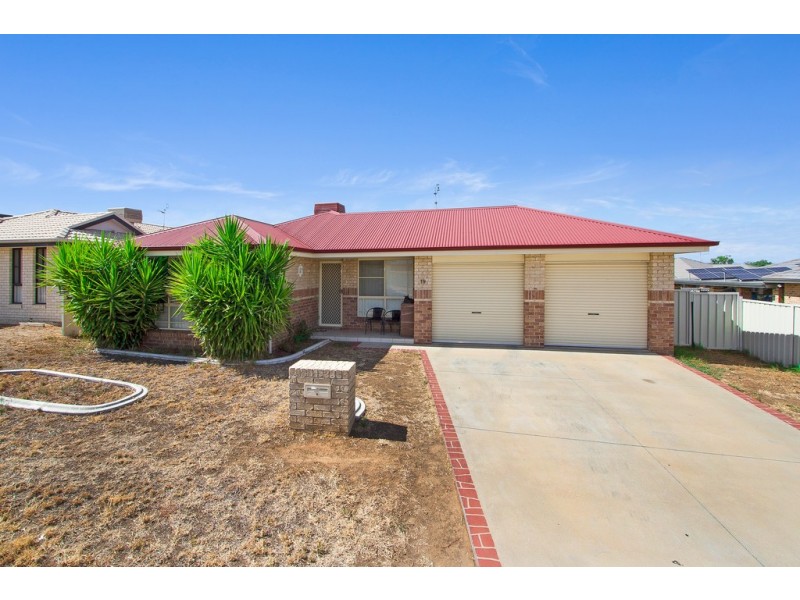 19 Orley Drive, Tamworth NSW 2340