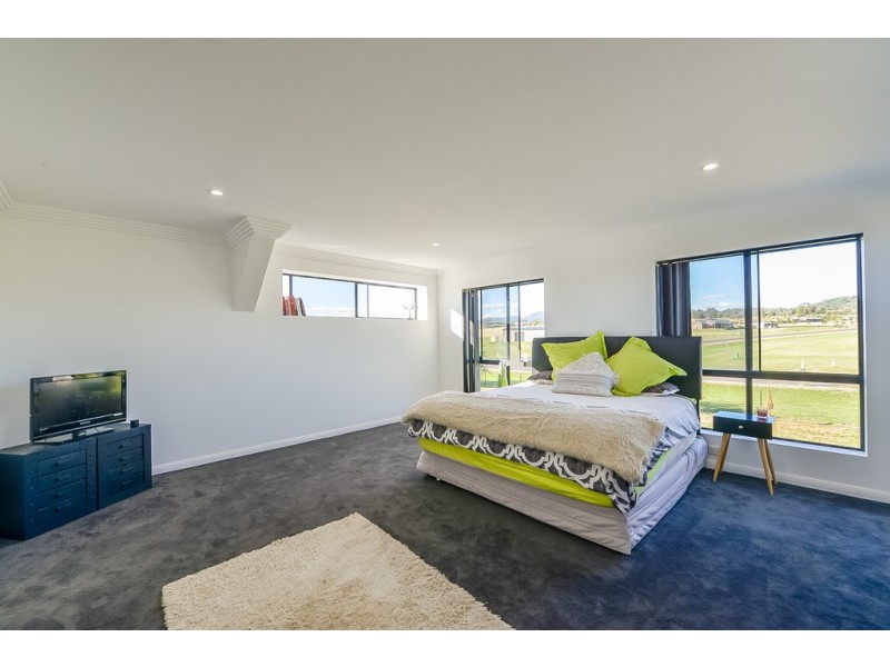 17 Manina Way, Tamworth NSW 2340