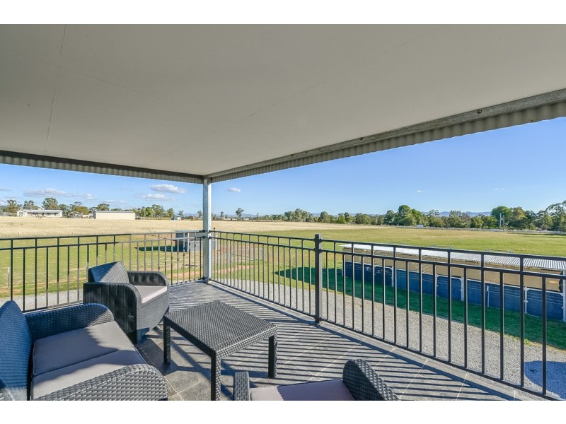 17 Manina Way, Tamworth NSW 2340