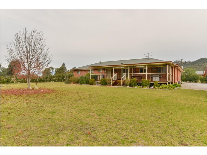 140 Elizabeth Drive, Tamworth NSW 2340