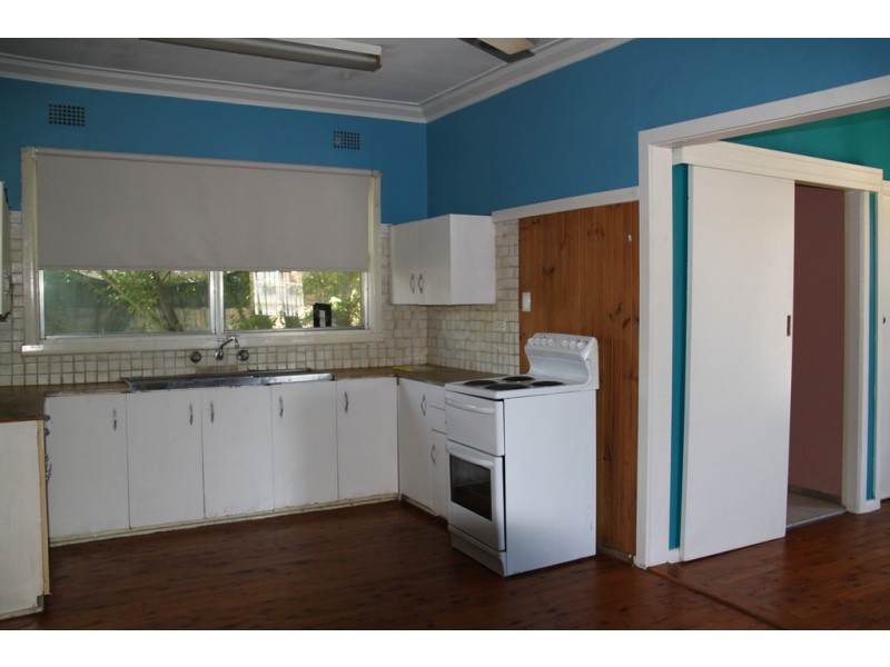 16 Bent Street, Tamworth NSW 2340