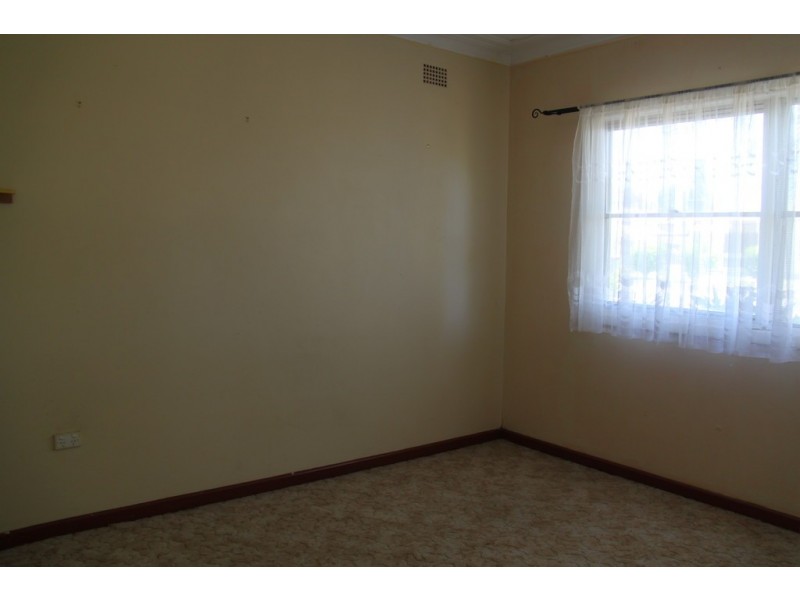 16 Bent Street, Tamworth NSW 2340