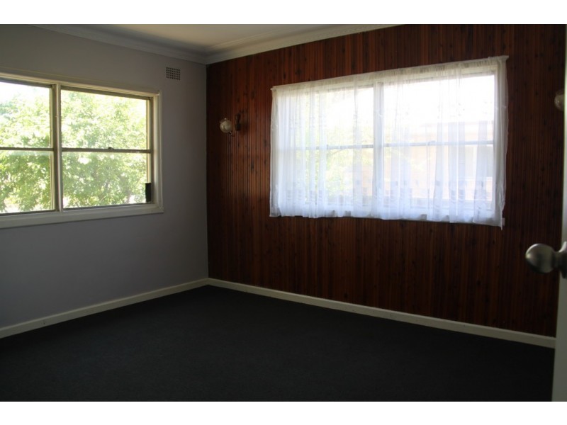 16 Bent Street, Tamworth NSW 2340