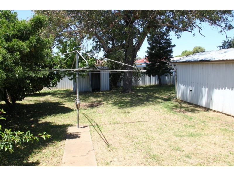 16 Bent Street, Tamworth NSW 2340
