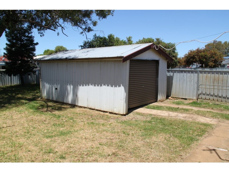 16 Bent Street, Tamworth NSW 2340