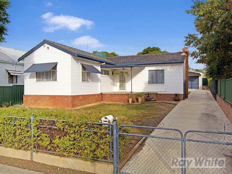 14 Thomas Street, Tamworth NSW 2340