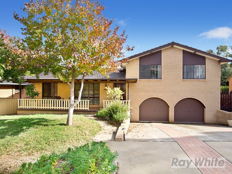 13 Woodburn Way, Tamworth NSW 2340