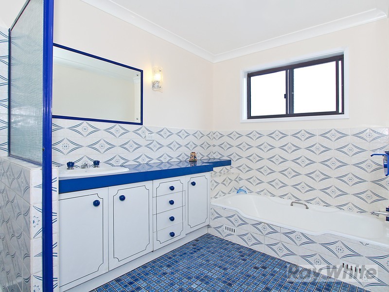 13 Woodburn Way, Tamworth NSW 2340