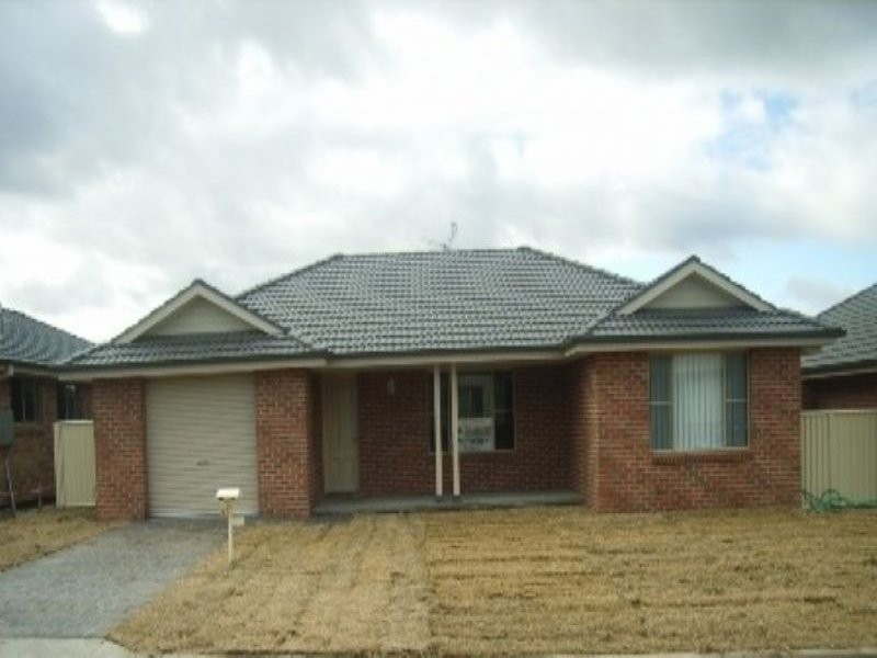 87 Grant Street, Tamworth NSW 2340