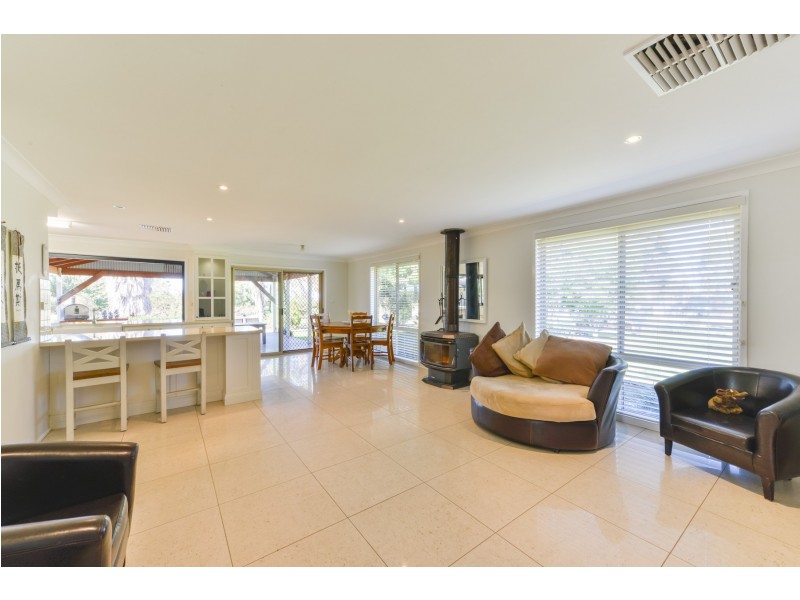 2 Palmer Drive, Tamworth NSW 2340