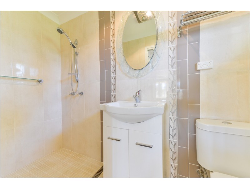 2 Palmer Drive, Tamworth NSW 2340