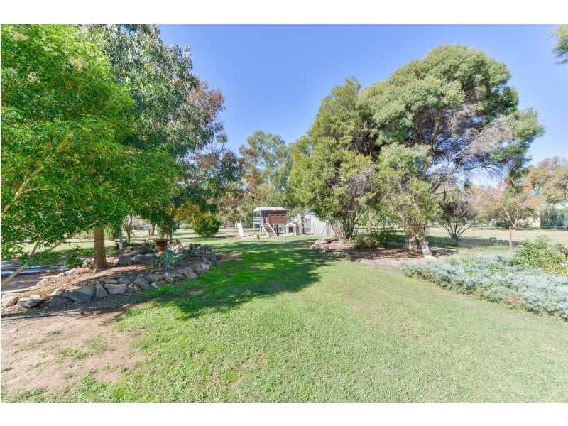 2 Palmer Drive, Tamworth NSW 2340