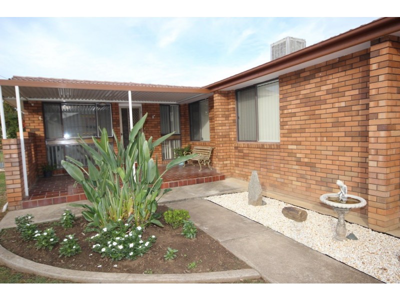 18 John Street, Tamworth NSW 2340