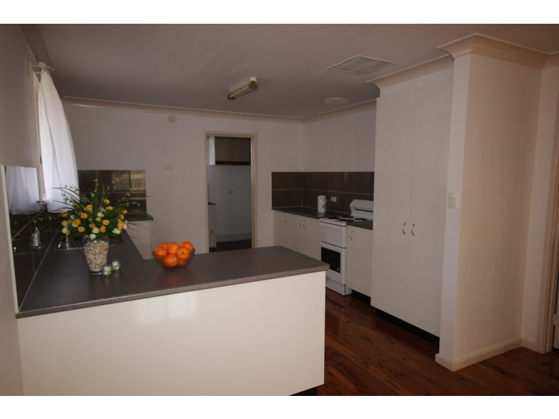 18 John Street, Tamworth NSW 2340