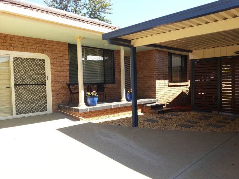 2/22 Osprey Way, Tamworth NSW 2340