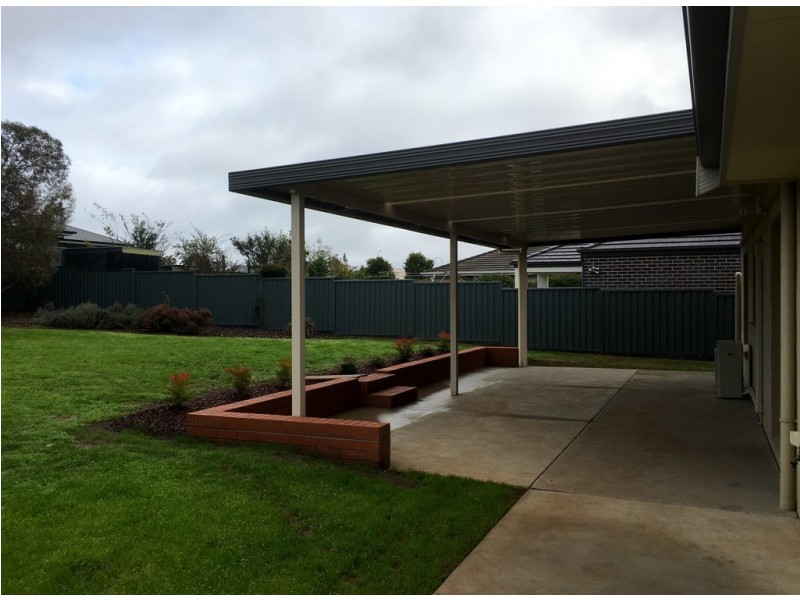 54 The Heights, Tamworth NSW 2340