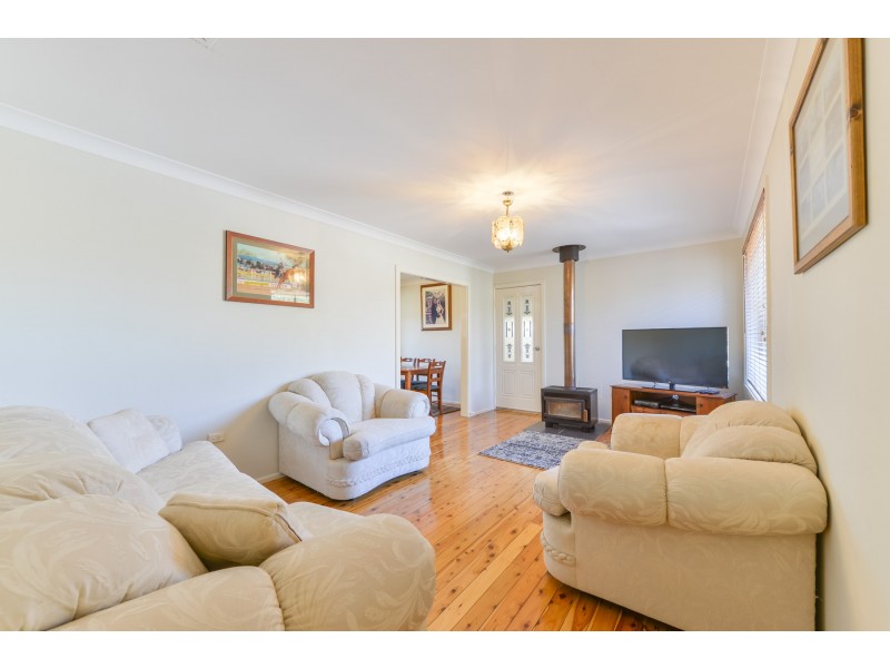 2 Flinders Street, Westdale NSW 2340