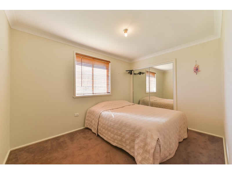 2 Flinders Street, Westdale NSW 2340