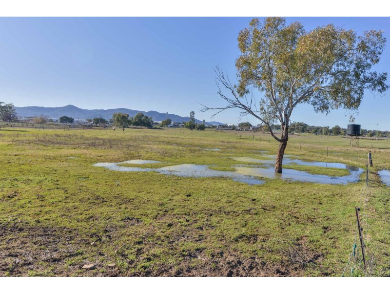 2 Flinders Street, Westdale NSW 2340