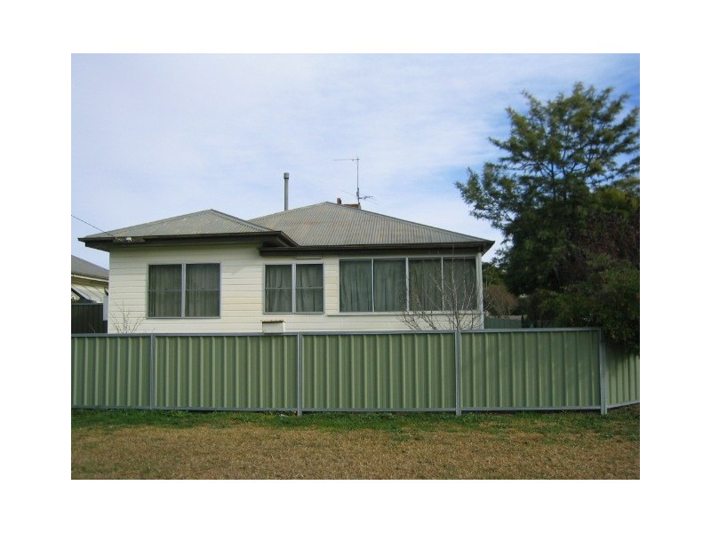 2 Patricia Avenue, Tamworth NSW 2340