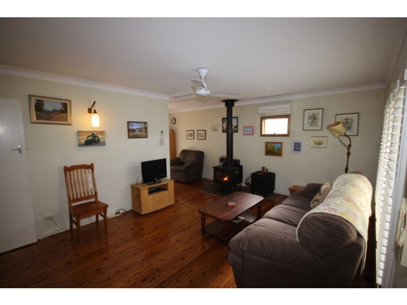 15 Coorong Street, Tamworth NSW 2340