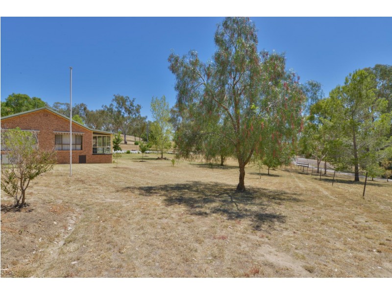 90 Woodside Chase, Tamworth NSW 2340
