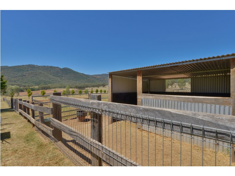 90 Woodside Chase, Tamworth NSW 2340