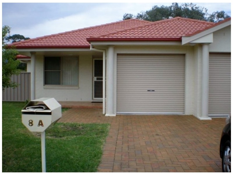 8a Conimbla Crescent, Tamworth NSW 2340